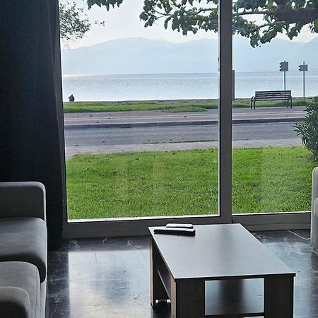 Nafpaktos Seaside Apartment Ngoại thất bức ảnh