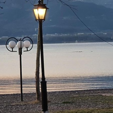 Nafpaktos Seaside Apartment Ngoại thất bức ảnh