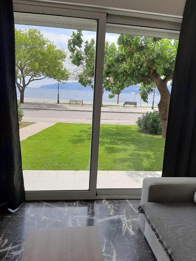 Nafpaktos Seaside Apartment Ngoại thất bức ảnh
