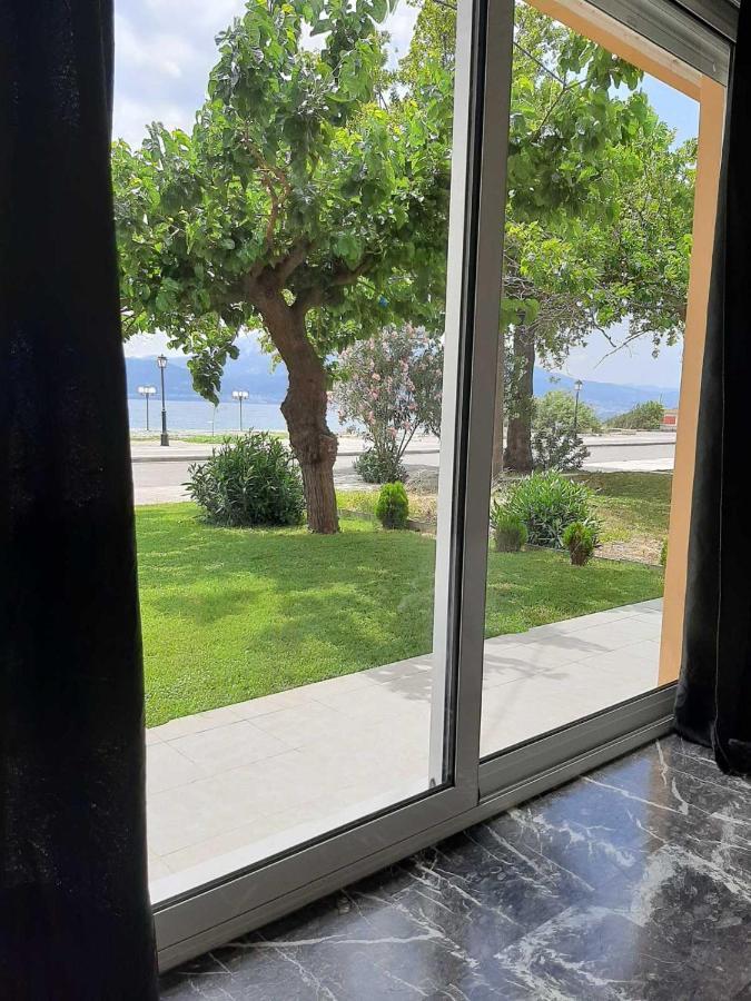 Nafpaktos Seaside Apartment Ngoại thất bức ảnh