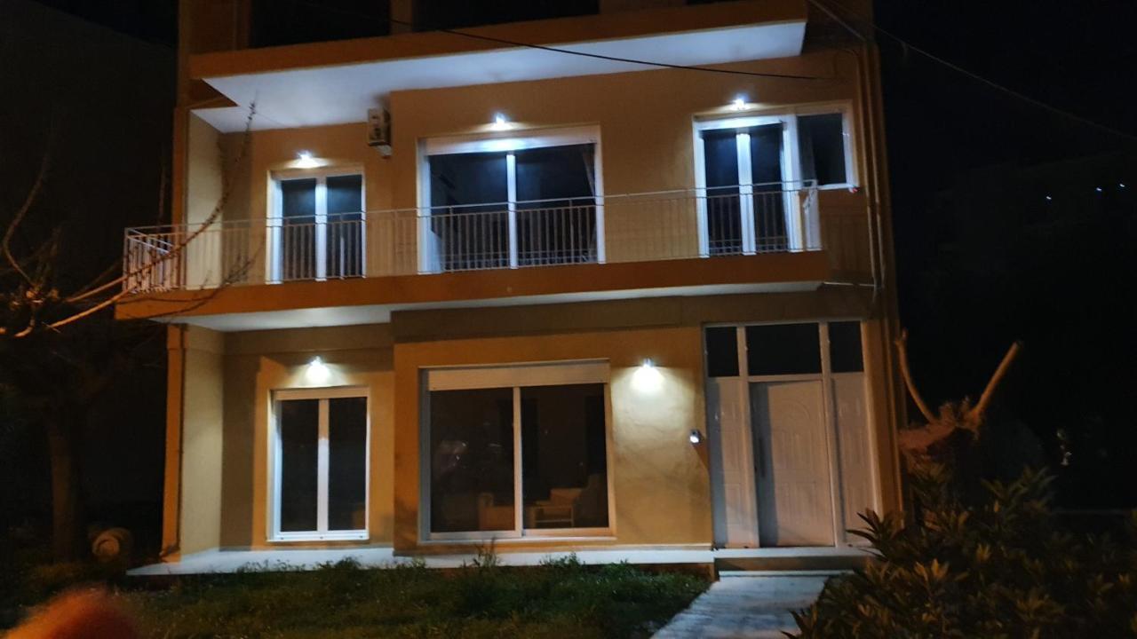 Nafpaktos Seaside Apartment Ngoại thất bức ảnh