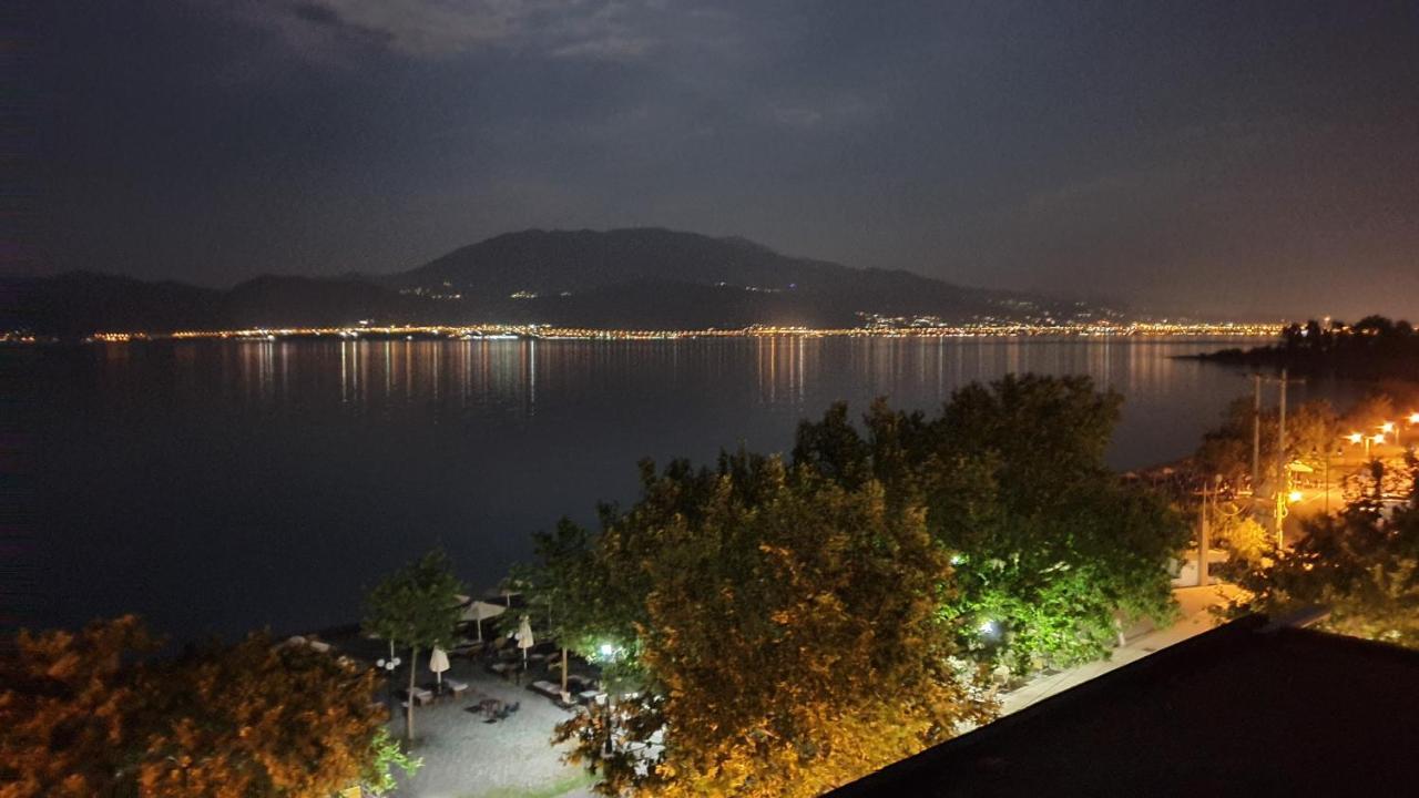 Nafpaktos Seaside Apartment Ngoại thất bức ảnh